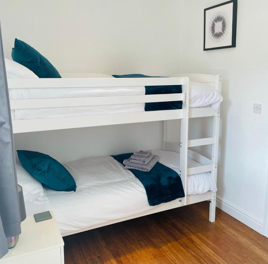 Sunny Corner, Padstow. Spacious 3 Bedrooms, 2.5 Bathrooms, Parking, Garden. Kültér fotó