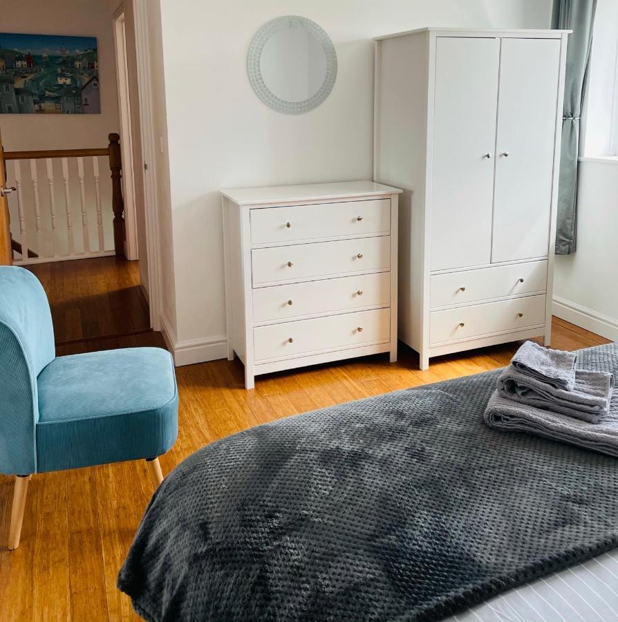 Sunny Corner, Padstow. Spacious 3 Bedrooms, 2.5 Bathrooms, Parking, Garden. Kültér fotó