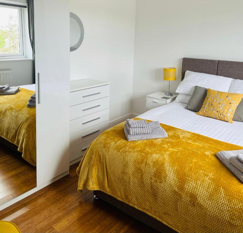 Sunny Corner, Padstow. Spacious 3 Bedrooms, 2.5 Bathrooms, Parking, Garden. Kültér fotó
