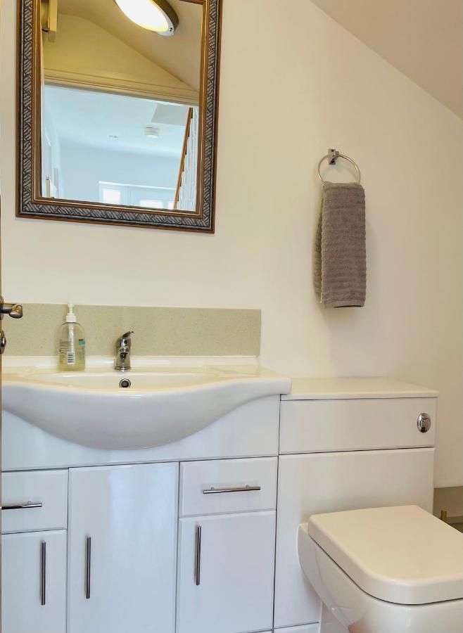 Sunny Corner, Padstow. Spacious 3 Bedrooms, 2.5 Bathrooms, Parking, Garden. Kültér fotó
