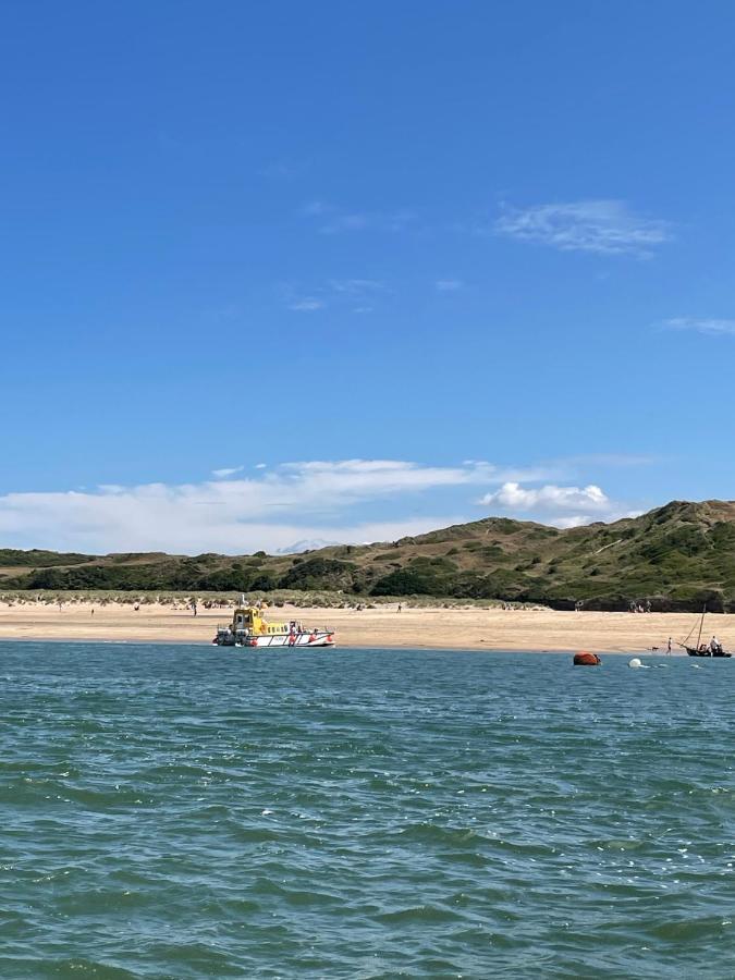Sunny Corner, Padstow. Spacious 3 Bedrooms, 2.5 Bathrooms, Parking, Garden. Kültér fotó